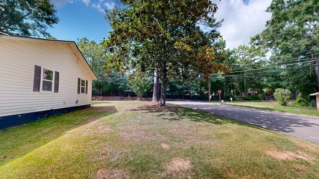 301 Hedstrom Drive, Dothan, AL 36301