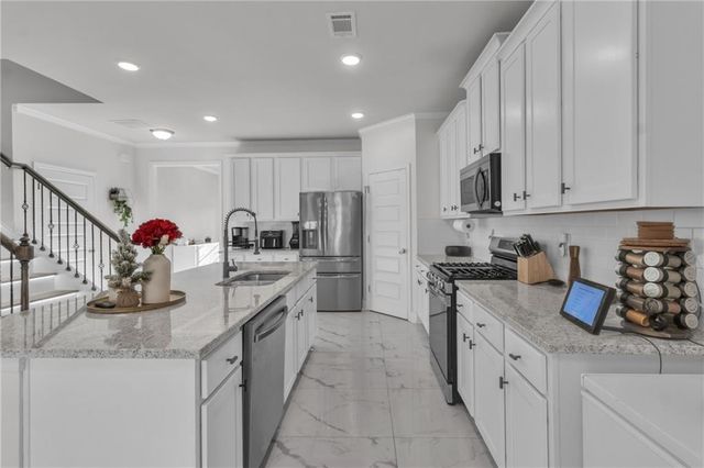 217 Oaklawn Park, Dacula, GA 30019