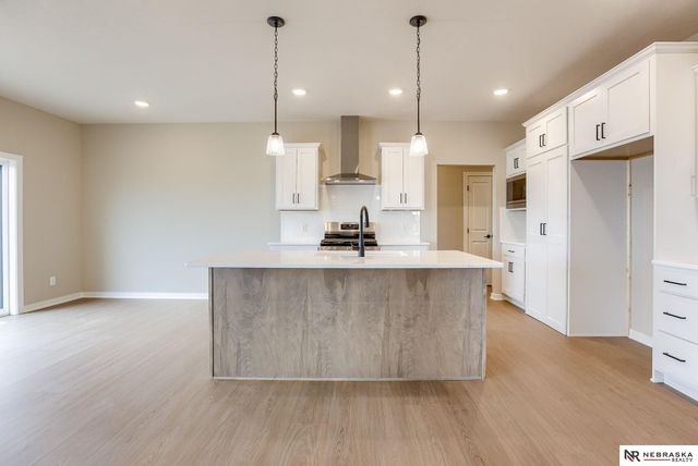 13051 S 44th Avenue, Bellevue, NE 68123