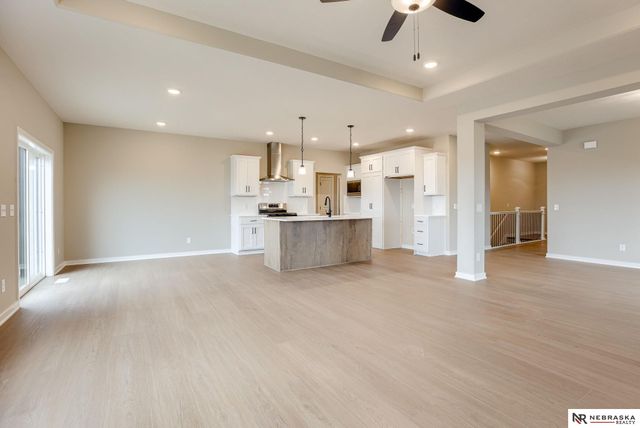 13051 S 44th Avenue, Bellevue, NE 68123