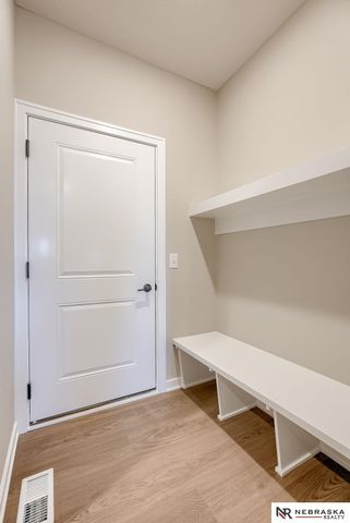 13051 S 44th Avenue, Bellevue, NE 68123