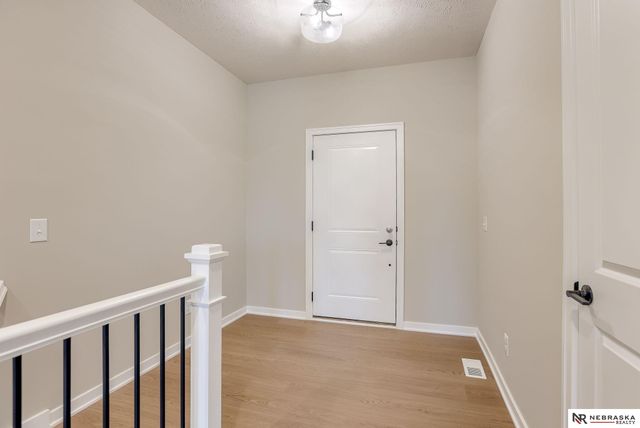 13051 S 44th Avenue, Bellevue, NE 68123