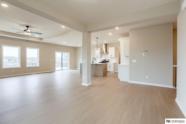 13051 S 44th Avenue, Bellevue, NE 68123