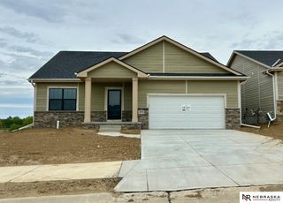13051 S 44th Avenue, Bellevue, NE 68123
