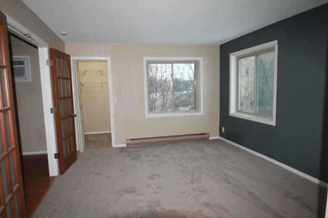 2160 Ridge Drive 21, Saint Louis Park, MN 55416