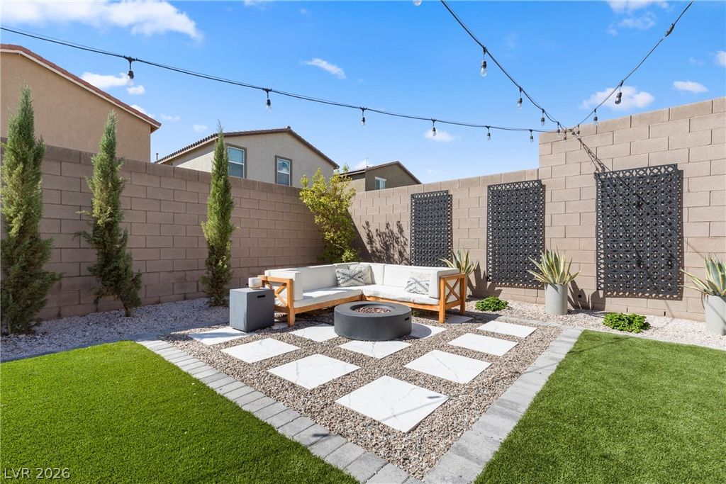 8241 Palladium Street, Las Vegas, NV 89113 — photo 5