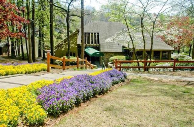 756 Post Road Way, Stone Mountain, GA 30088