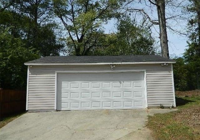 756 Post Road Way, Stone Mountain, GA 30088