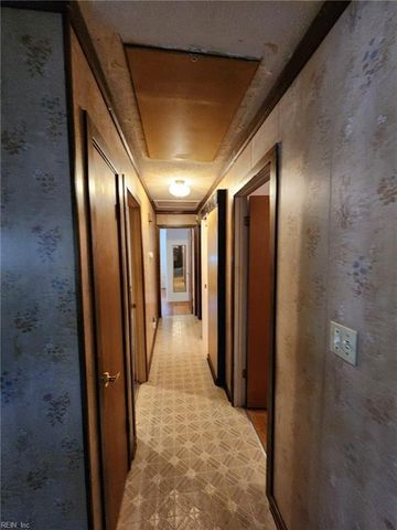 123 Wilson CIR, Williamsburg, VA 23188