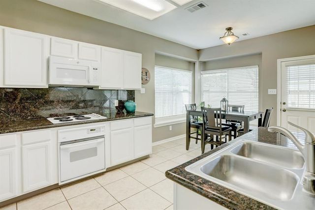 635 Presley Way, Sugar Land, TX 77479