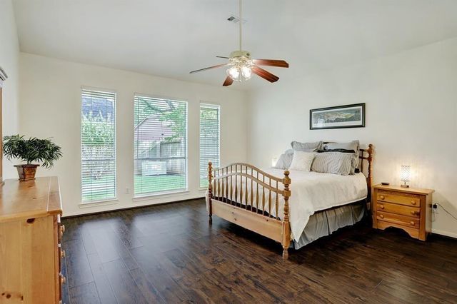 635 Presley Way, Sugar Land, TX 77479