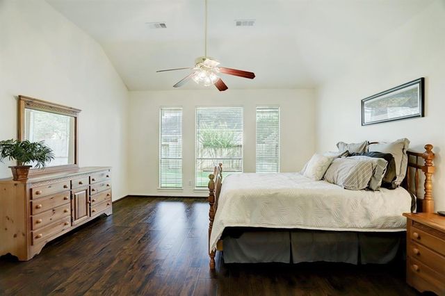 635 Presley Way, Sugar Land, TX 77479