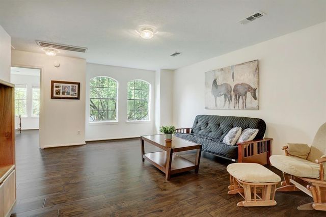 635 Presley Way, Sugar Land, TX 77479