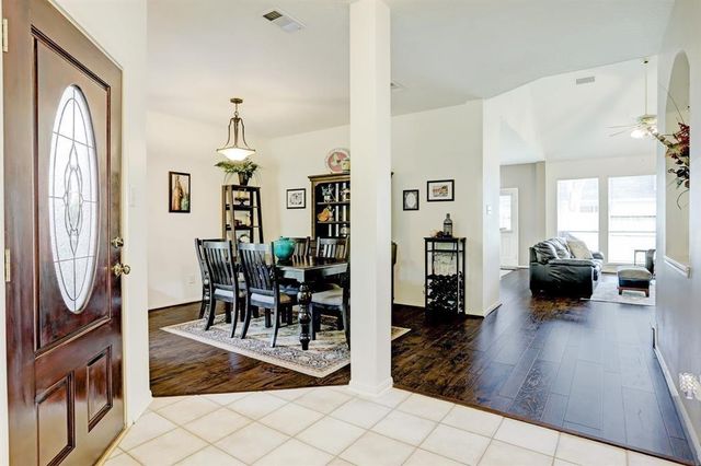 635 Presley Way, Sugar Land, TX 77479