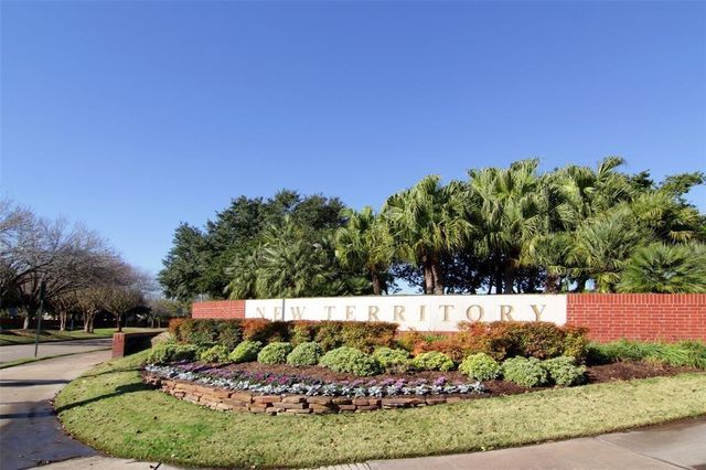 635 Presley Way, Sugar Land, TX 77479