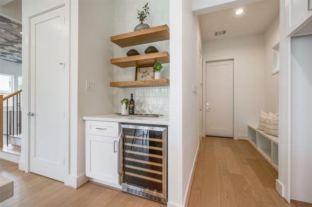 834 Waverly Street, Houston, TX 77007