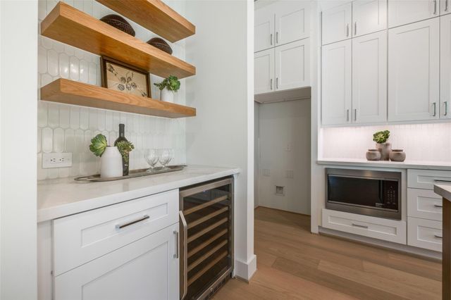834 Waverly Street, Houston, TX 77007