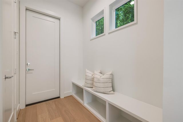 834 Waverly Street, Houston, TX 77007