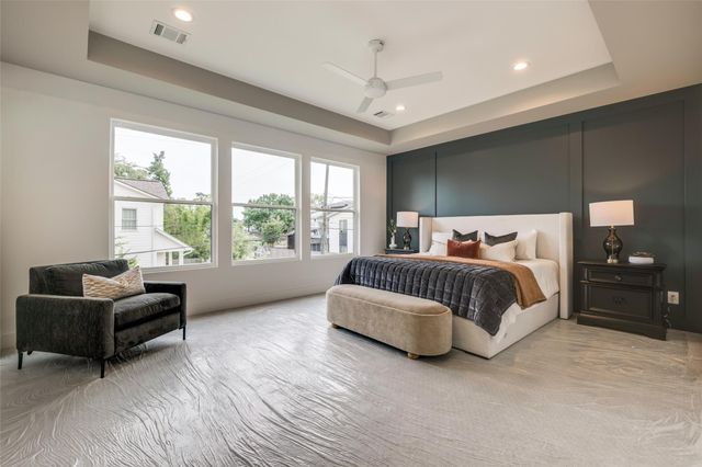 834 Waverly Street, Houston, TX 77007