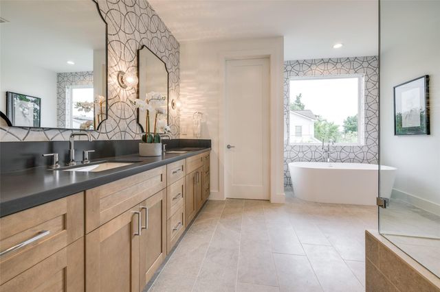 834 Waverly Street, Houston, TX 77007