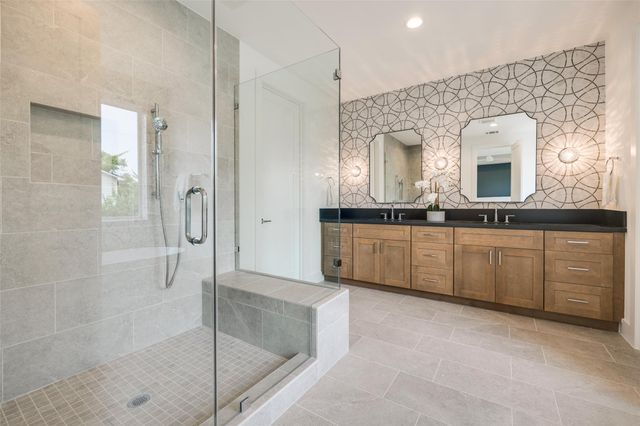 834 Waverly Street, Houston, TX 77007