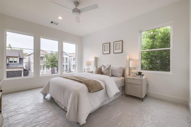 834 Waverly Street, Houston, TX 77007