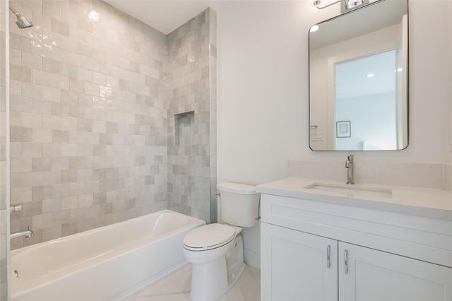 834 Waverly Street, Houston, TX 77007