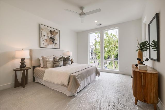 834 Waverly Street, Houston, TX 77007