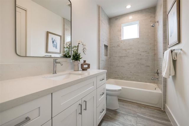 834 Waverly Street, Houston, TX 77007