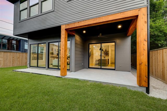 834 Waverly Street, Houston, TX 77007