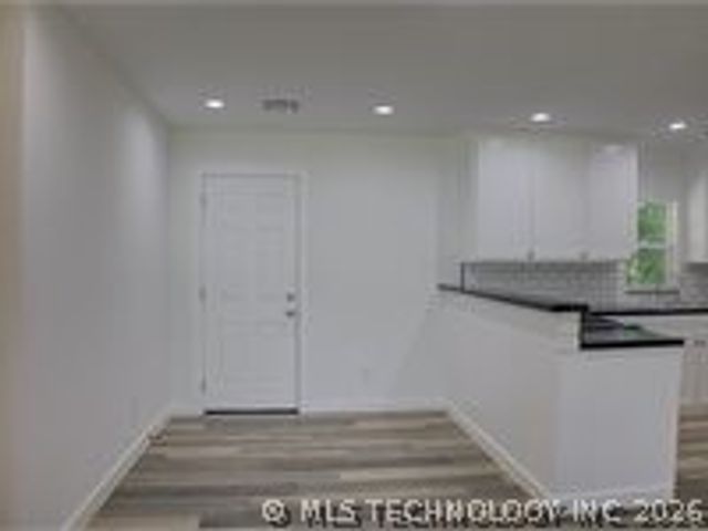 6844 E King Place, Tulsa, OK 74115
