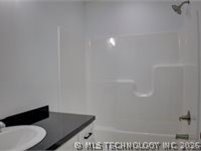 6844 E King Place, Tulsa, OK 74115