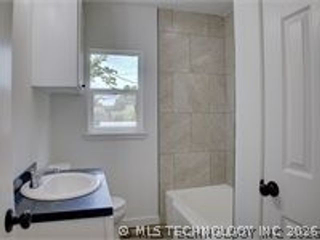 6844 E King Place, Tulsa, OK 74115