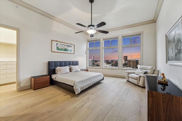 3388 Sage Road 2401, Houston, TX 77056