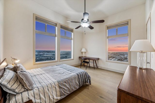 3388 Sage Road 2401, Houston, TX 77056