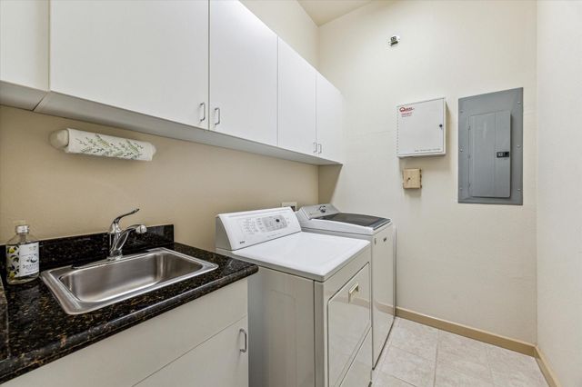 3388 Sage Road 2401, Houston, TX 77056