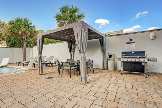 3388 Sage Road 2401, Houston, TX 77056