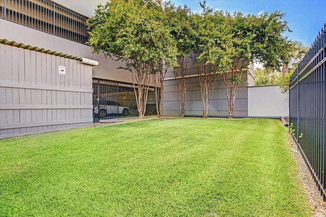 3388 Sage Road 2401, Houston, TX 77056