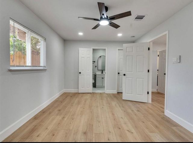 9003 Ledge Street, Houston, TX 77075