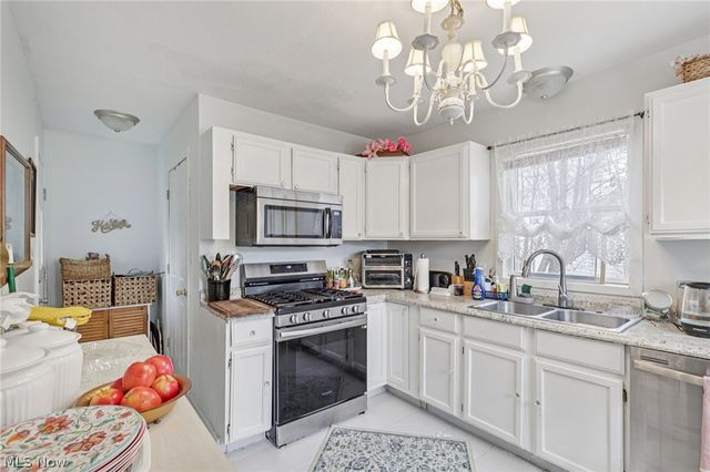 145 Walnut Street, Geneva, OH 44041