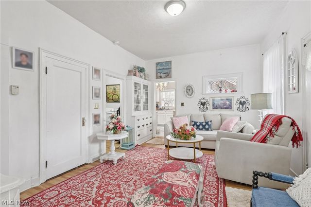 145 Walnut Street, Geneva, OH 44041