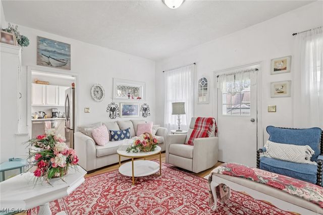 145 Walnut Street, Geneva, OH 44041