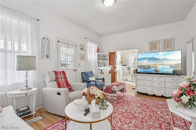 145 Walnut Street, Geneva, OH 44041