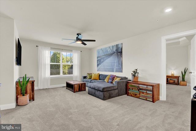 822 REDWOOD DR, Westminster, MD 21157