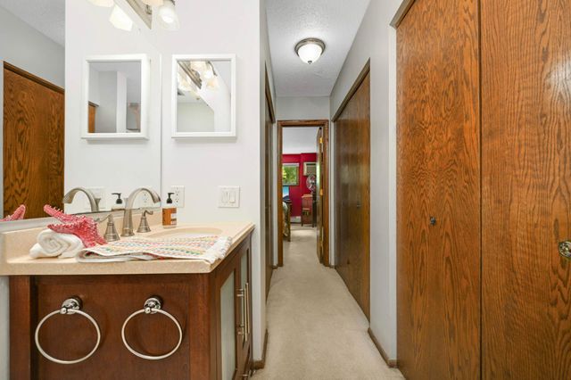 12600 Parkwood Drive 307, Burnsville, MN 55337