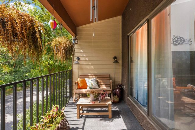 12600 Parkwood Drive 307, Burnsville, MN 55337