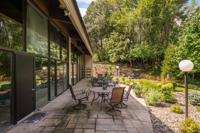 12600 Parkwood Drive 307, Burnsville, MN 55337