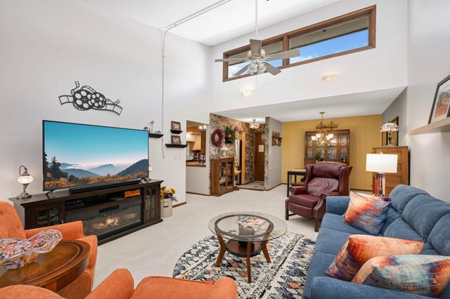 12600 Parkwood Drive 307, Burnsville, MN 55337