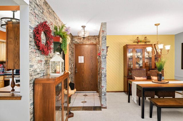 12600 Parkwood Drive 307, Burnsville, MN 55337