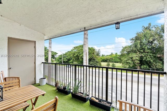 610 S Park Rd 35-1, Hollywood, FL 33021